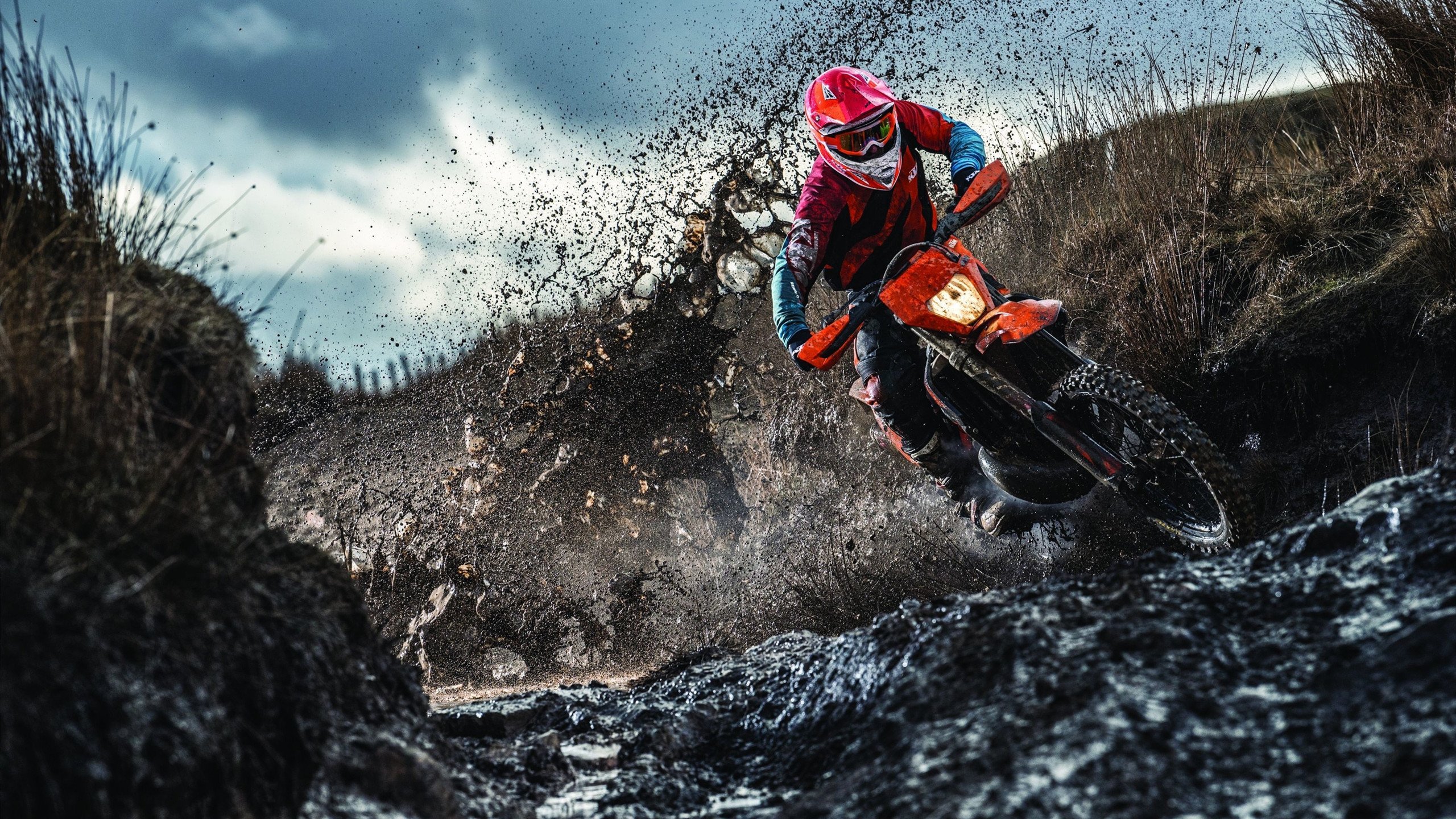 赛道上的终局之王，阿坎吉末节接管F1年度争冠之夜