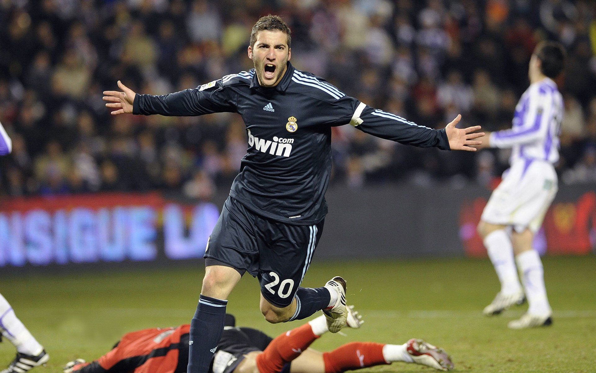 托尼·唐纳利，爱尔兰击败挪威背后的隐形引擎